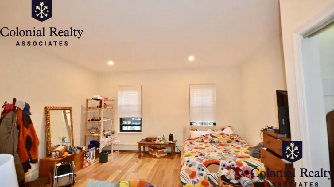 550 Massachusetts Ave, South End