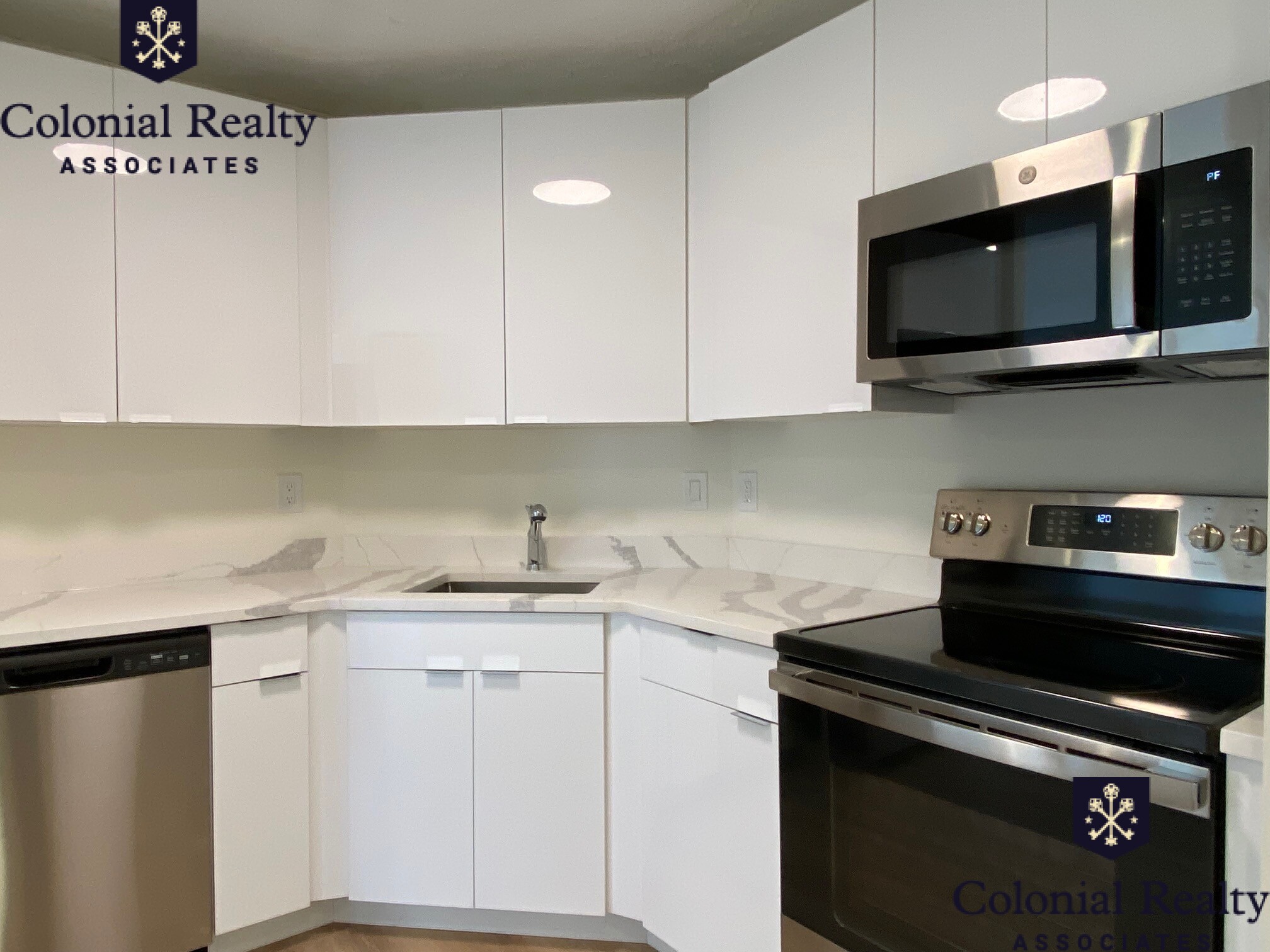 25 Webster Ave, East Somerville