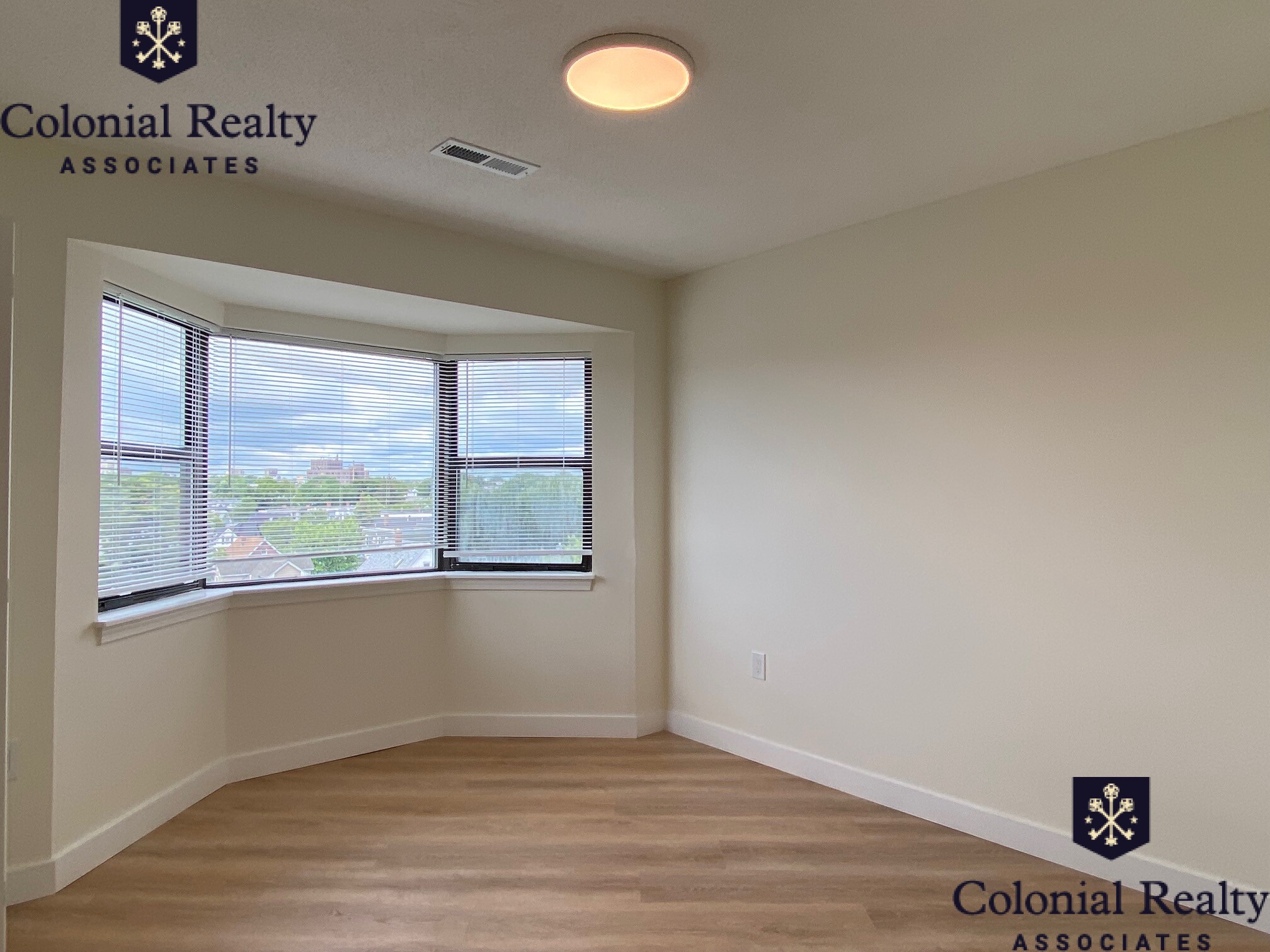 25 Webster Ave, East Somerville