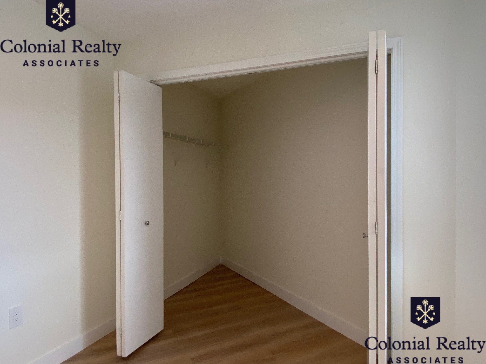 25 Webster Ave, East Somerville