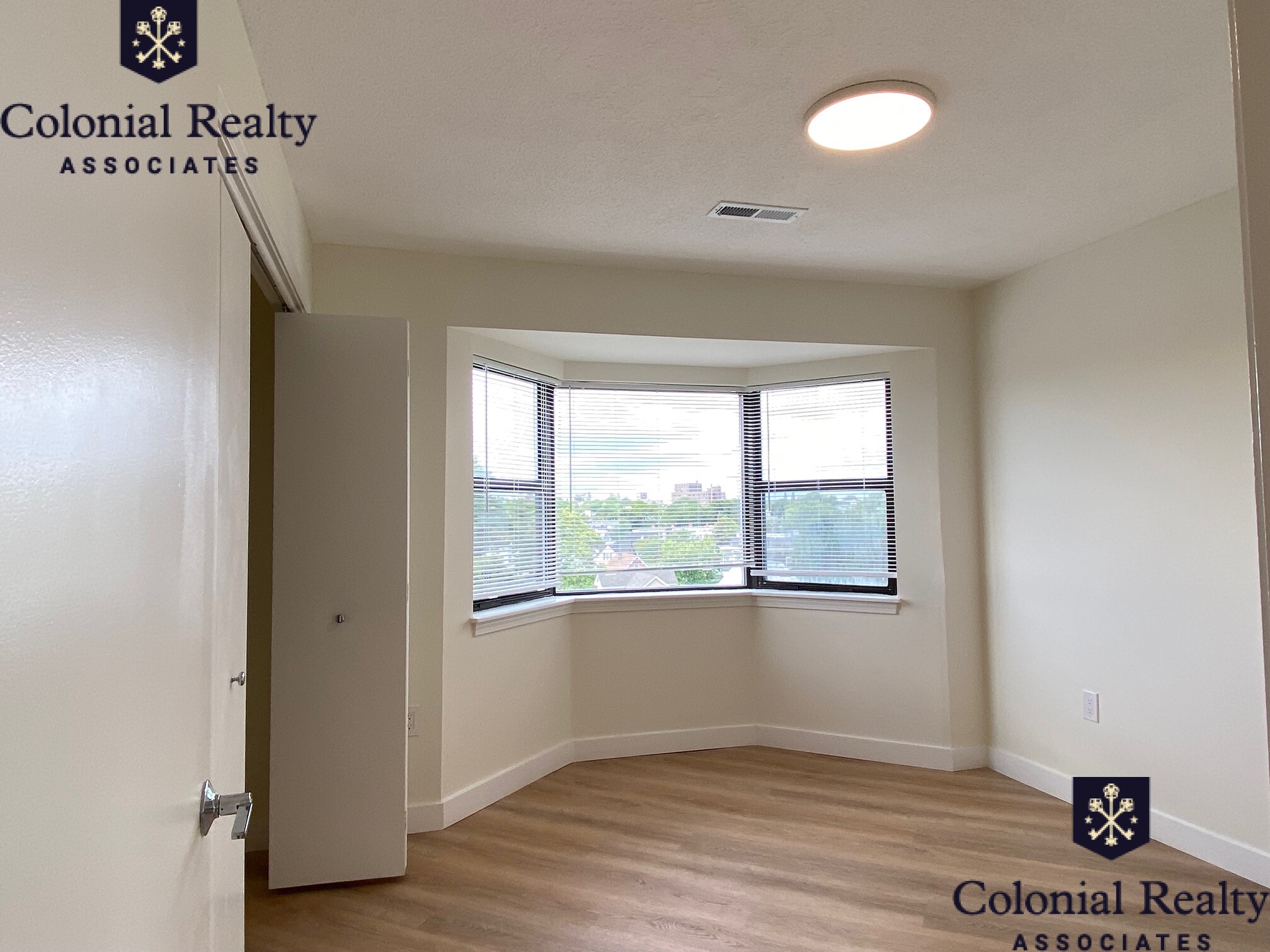 25 Webster Ave, East Somerville