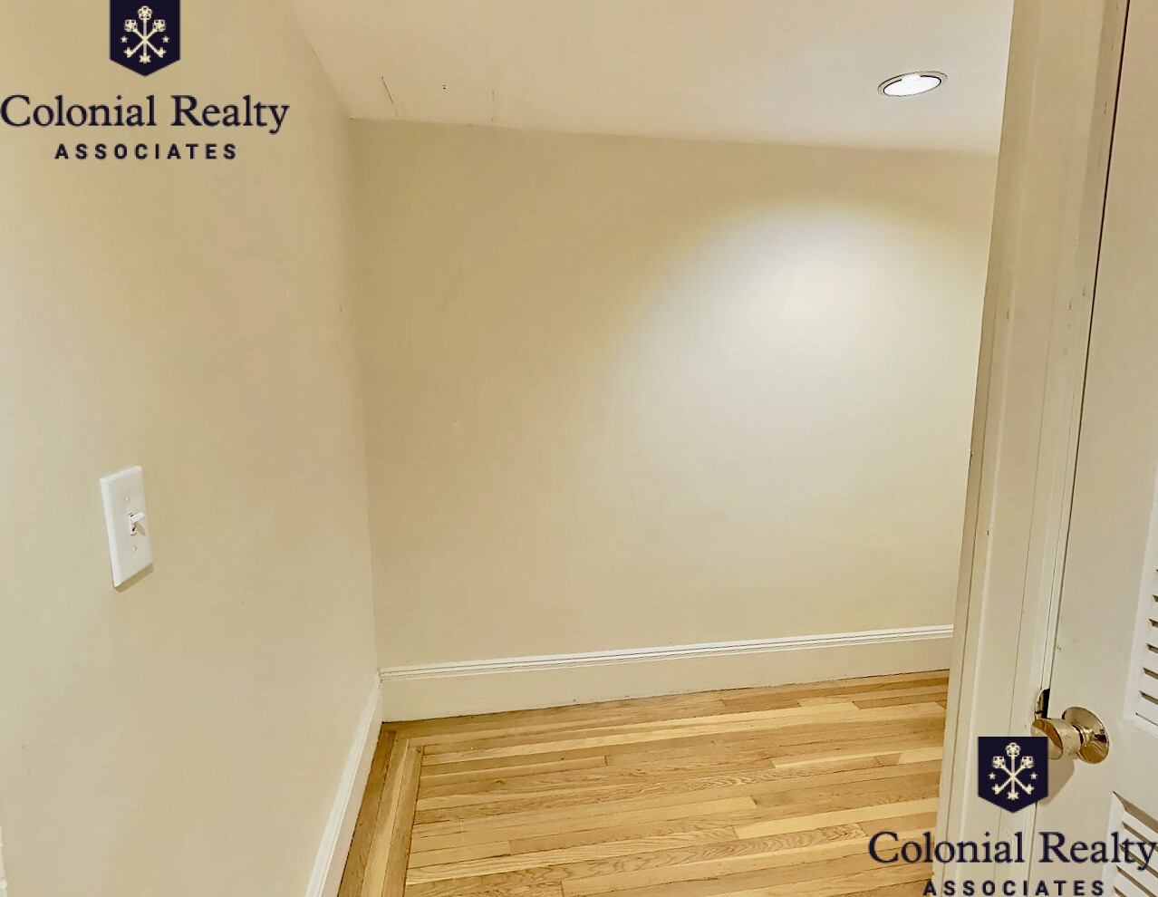 12 Dean Rd, Washington Square