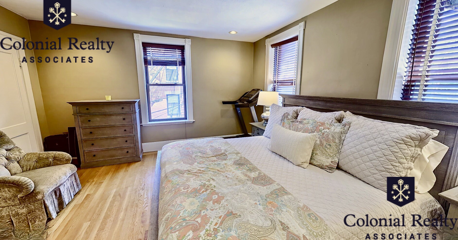 12 Dean Rd, Washington Square