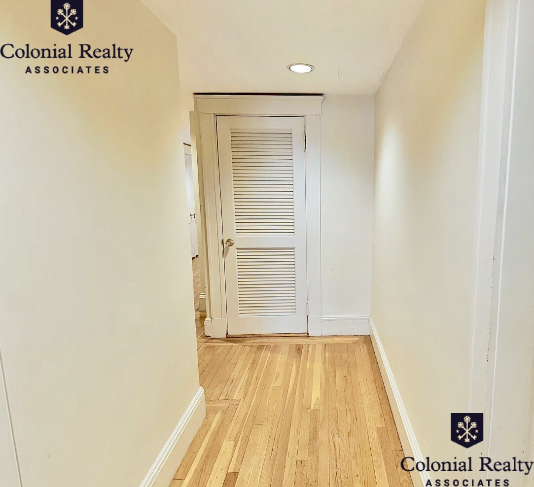 12 Dean Rd, Washington Square