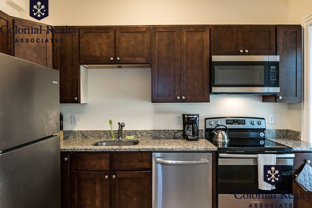 1463 Beacon St, Coolidge Corner