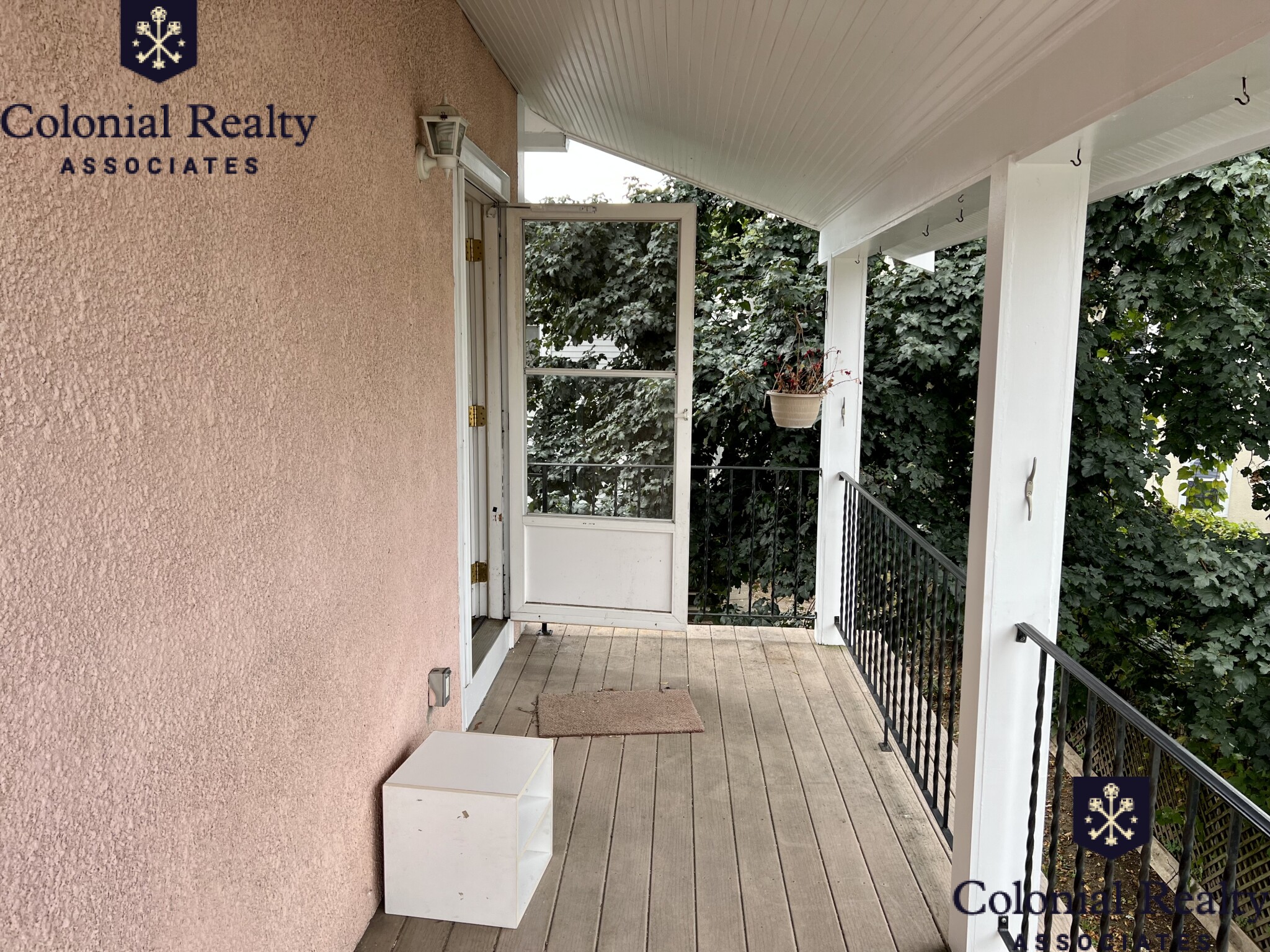 9 Woodleigh Rd, East Watertown