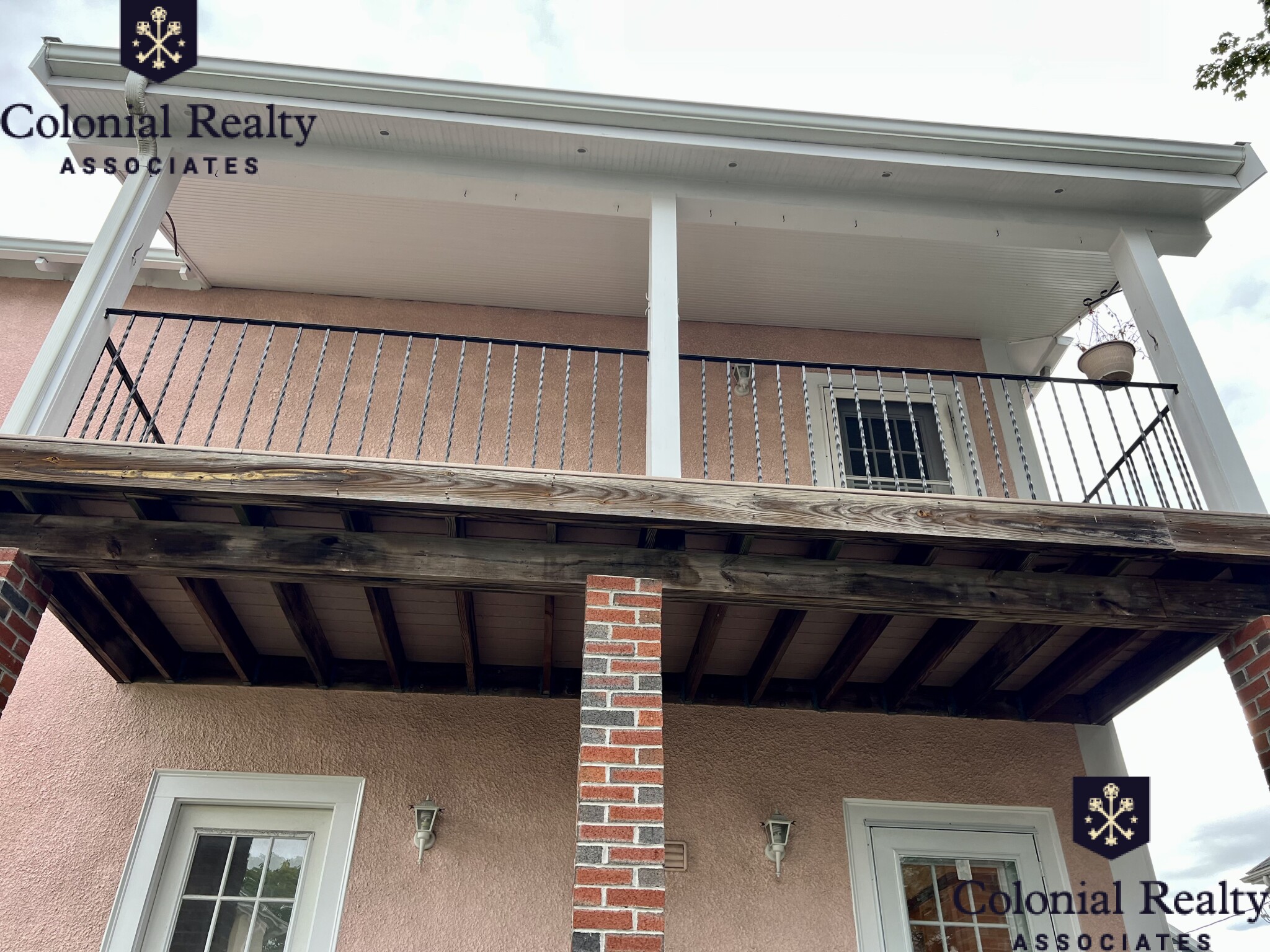 9 Woodleigh Rd, East Watertown