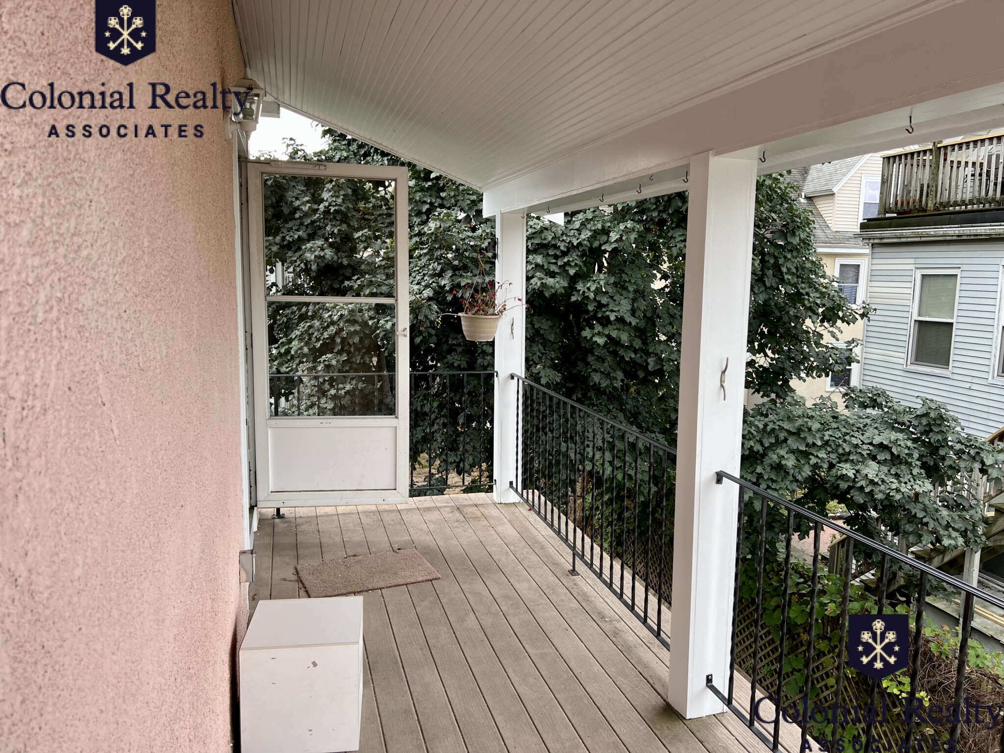 9 Woodleigh Rd, East Watertown