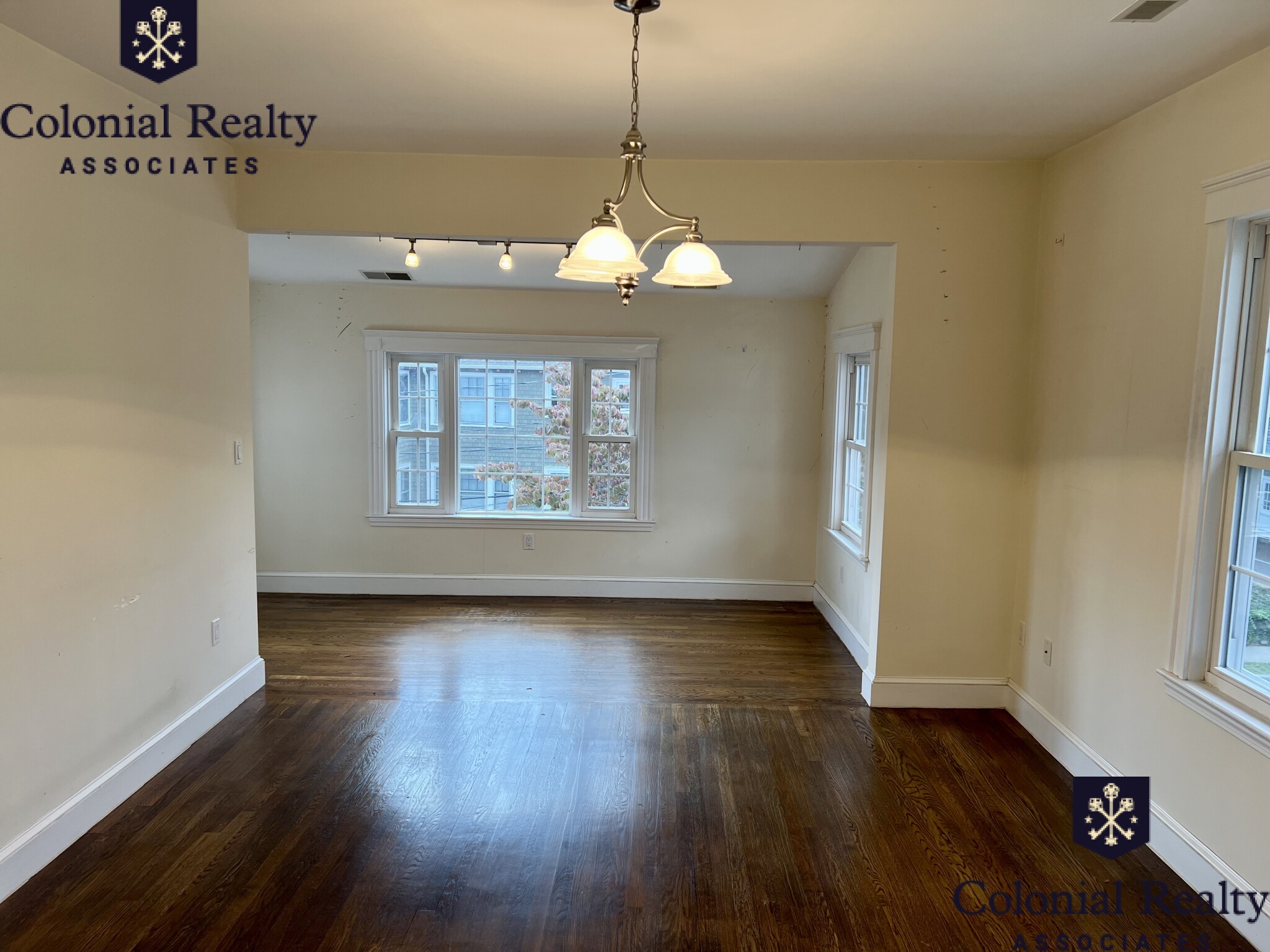 9 Woodleigh Rd, East Watertown