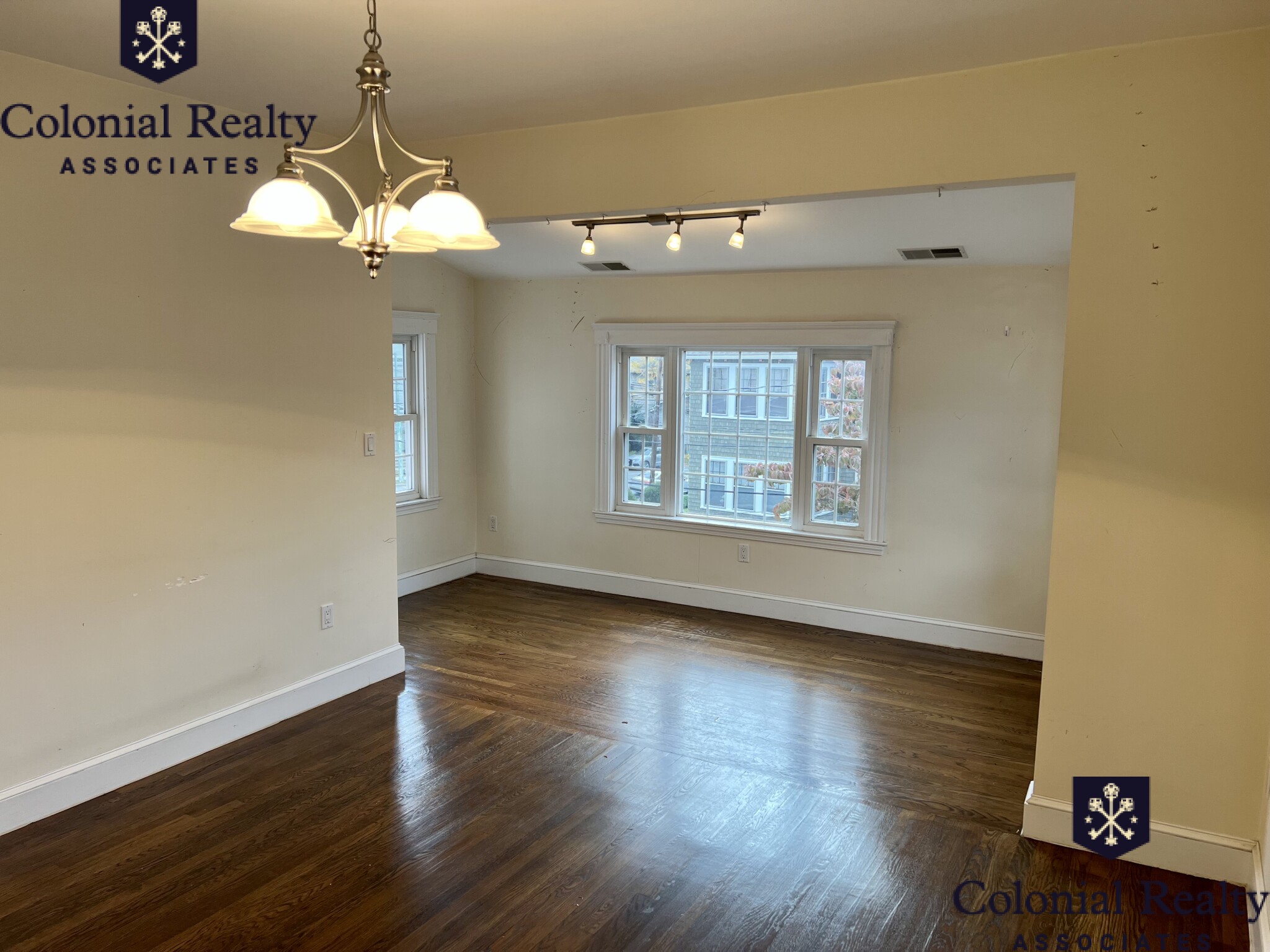 9 Woodleigh Rd, East Watertown