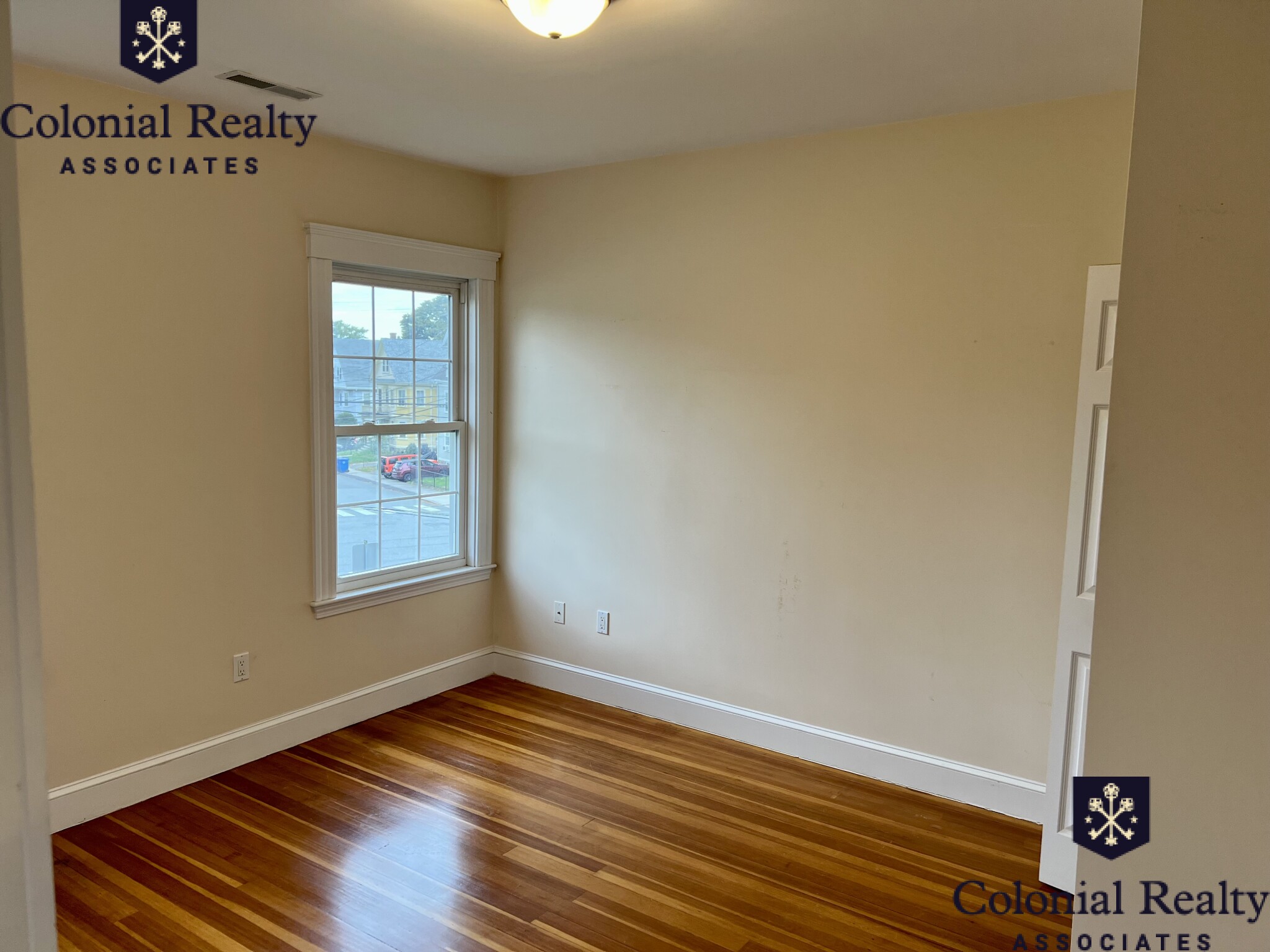 9 Woodleigh Rd, East Watertown