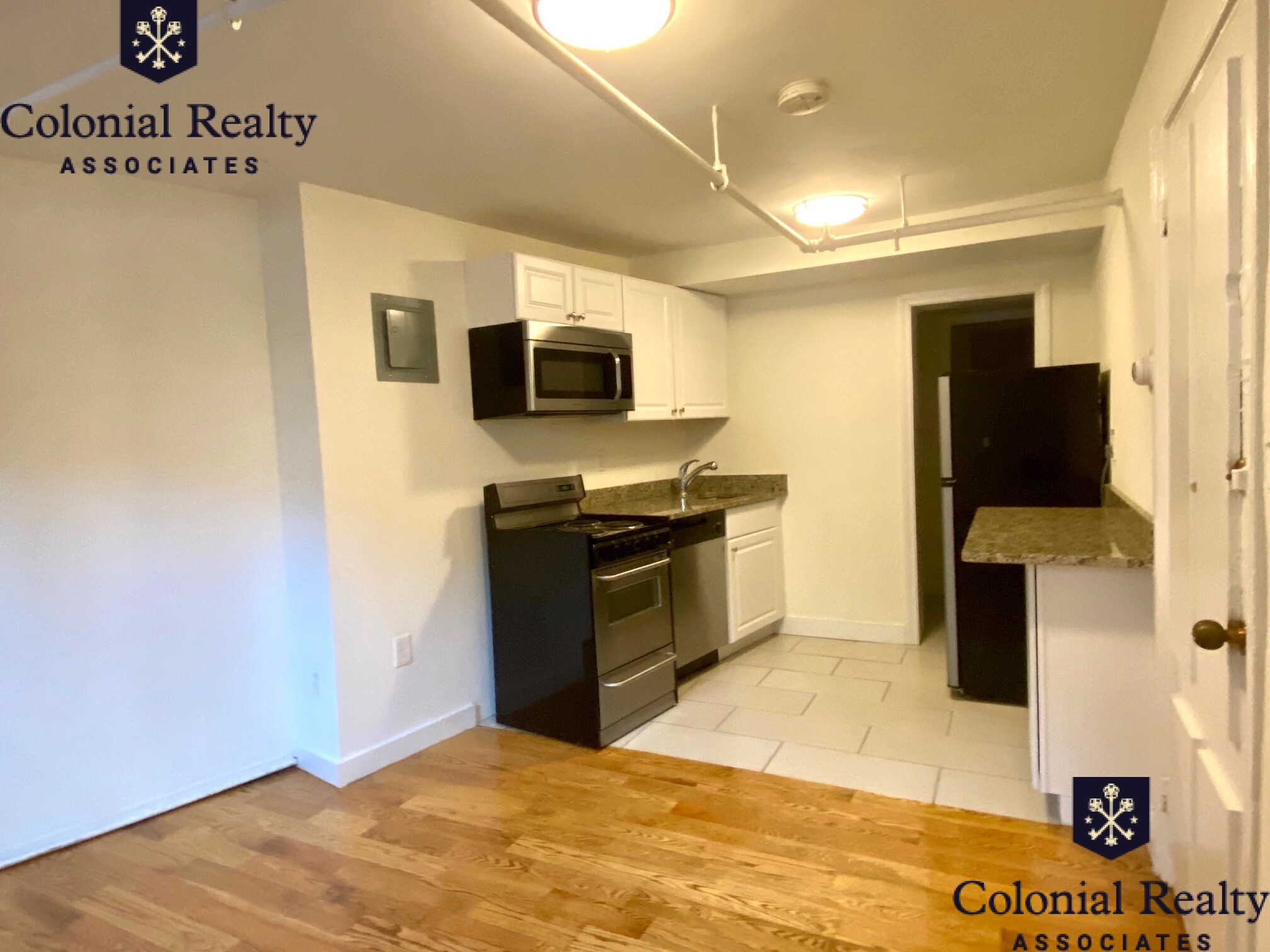 92 Charles St, Beacon Hill