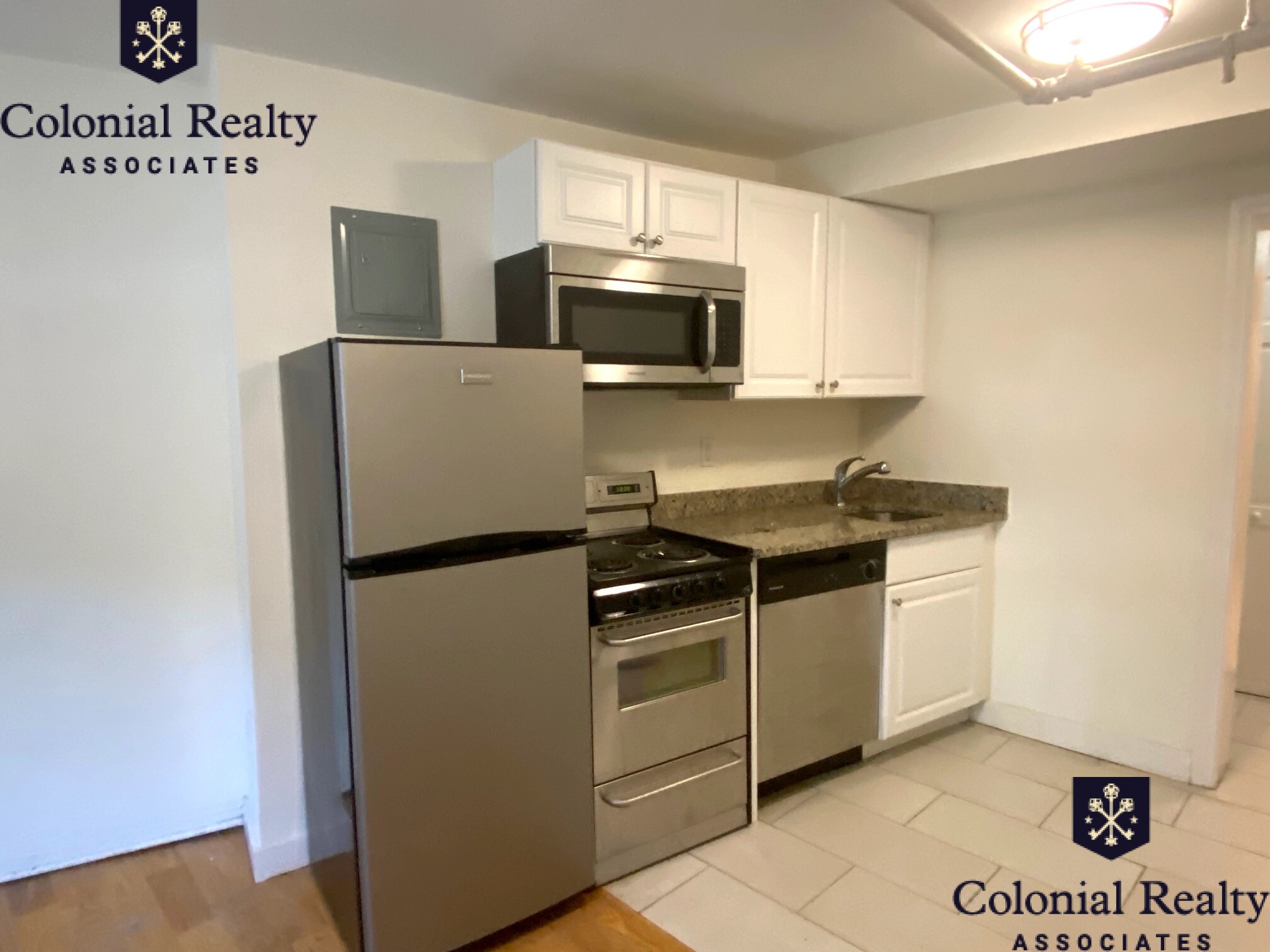 92 Charles St, Beacon Hill