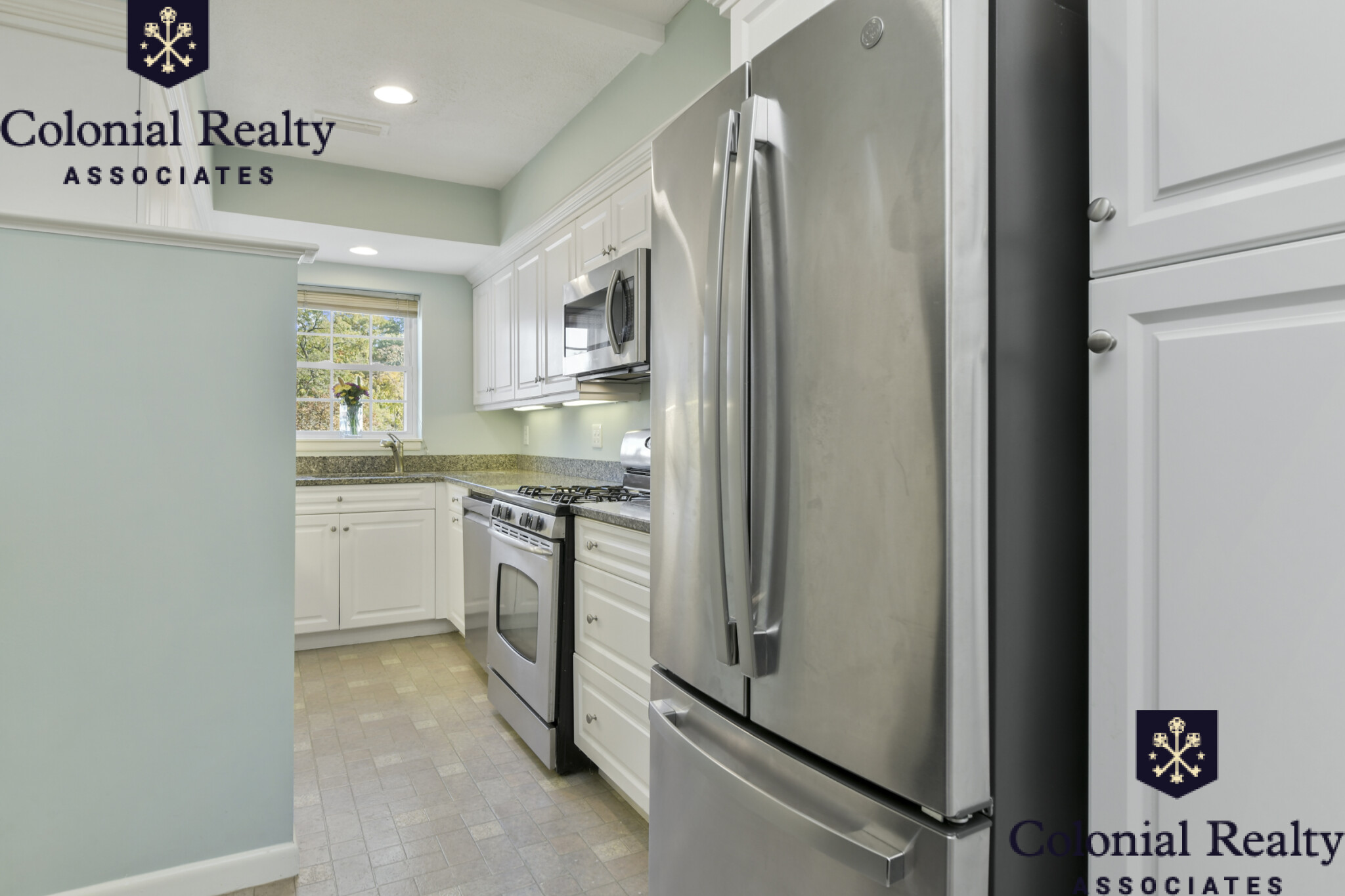 6 Lake Shore Ter, Brighton