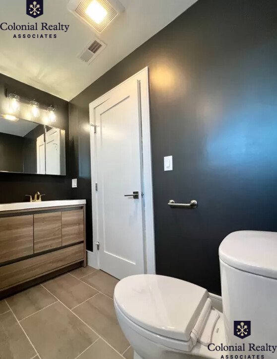 9 University Rd, Washington Square