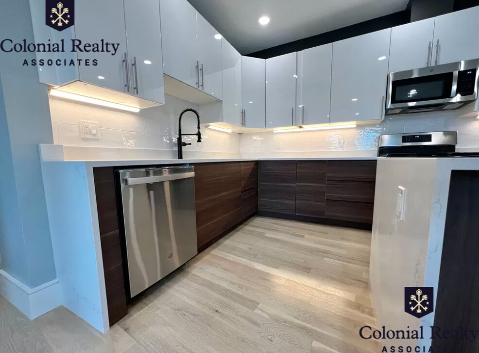 9 University Rd, Washington Square