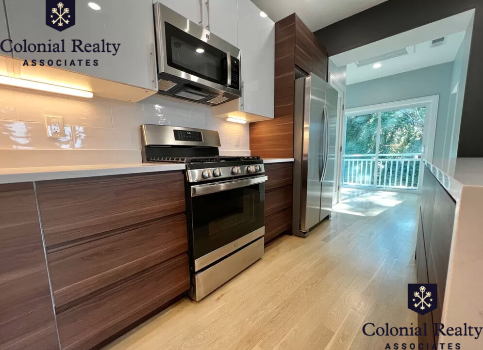 9 University Rd, Washington Square