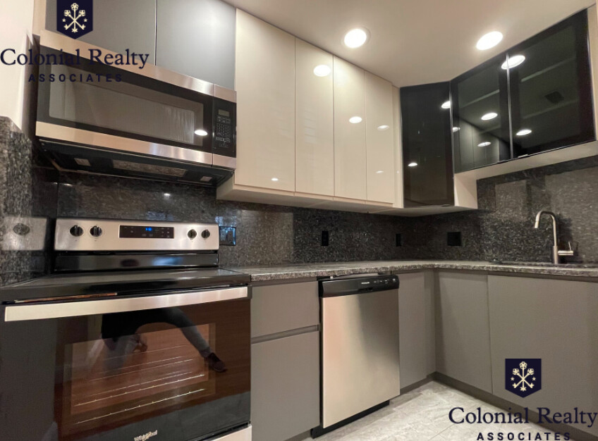 1805 Beacon St. - 2,900USD / month