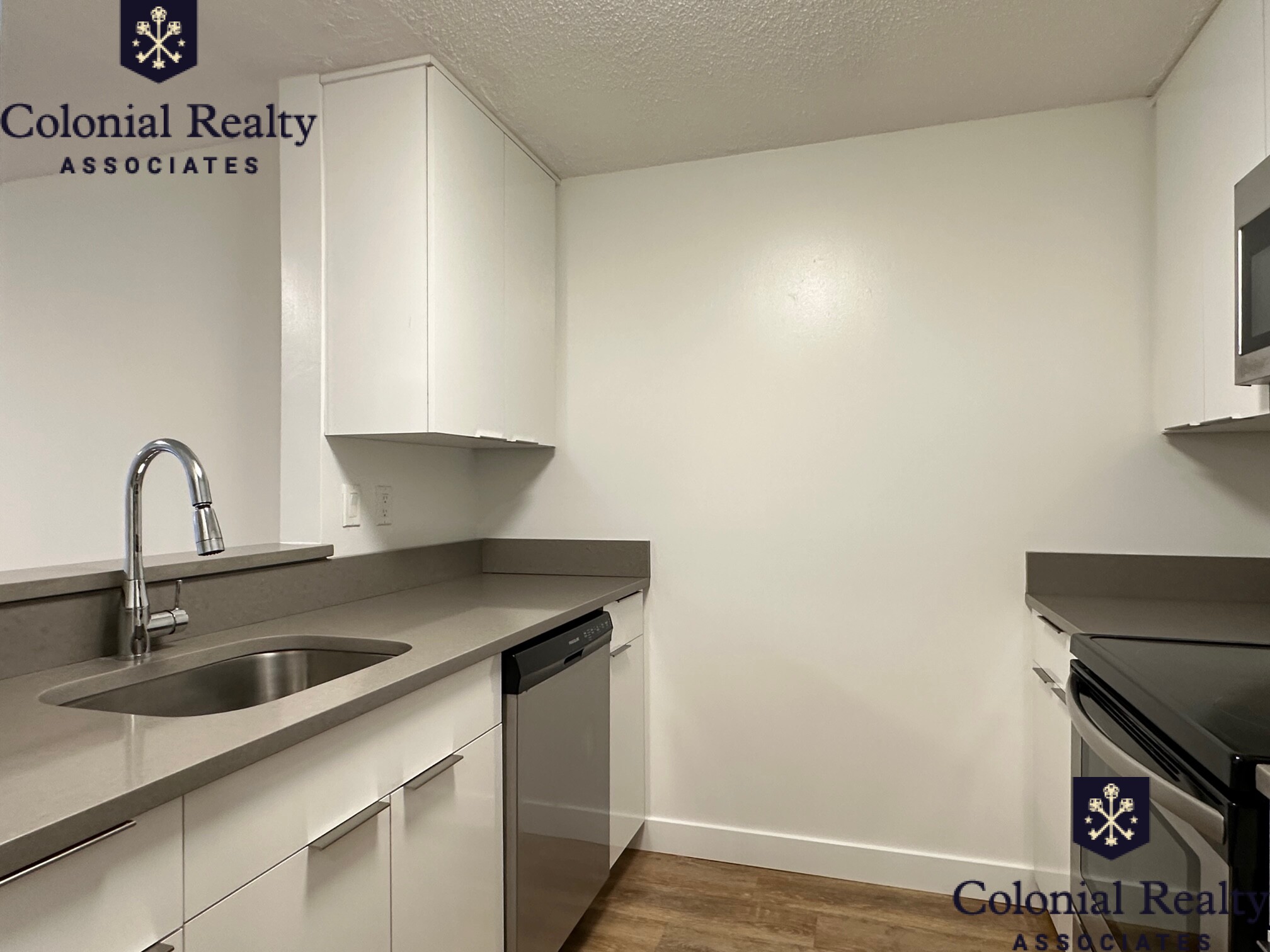 25 Webster Ave, Ward Two