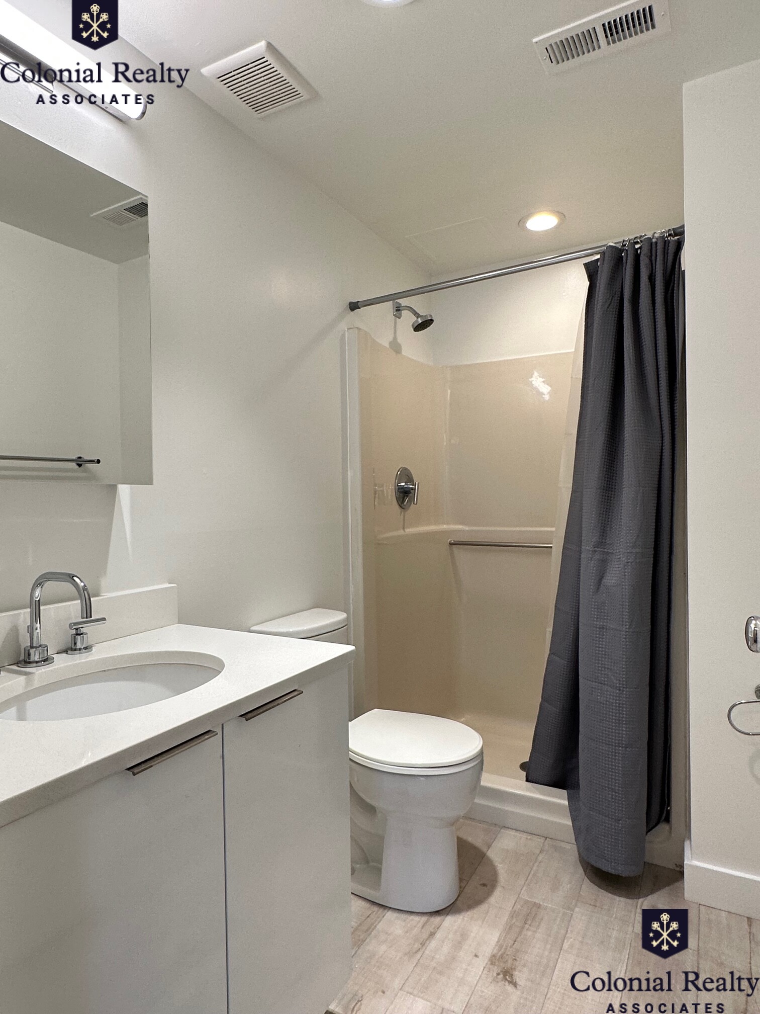 25 Webster Ave, Ward Two