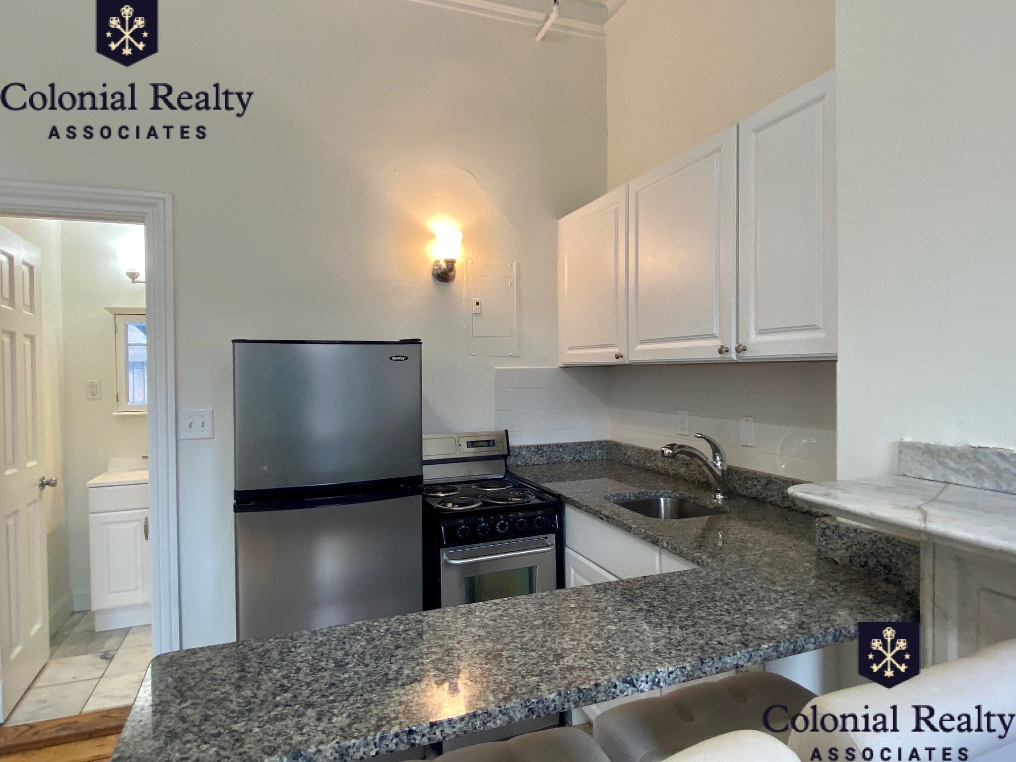 92 Charles St, Beacon Hill