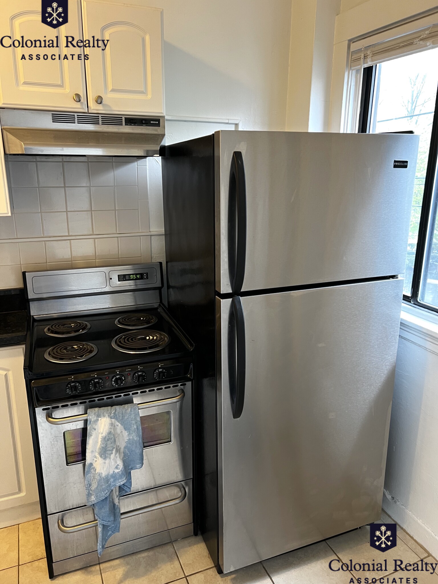 230 Walnut St, Newtonville