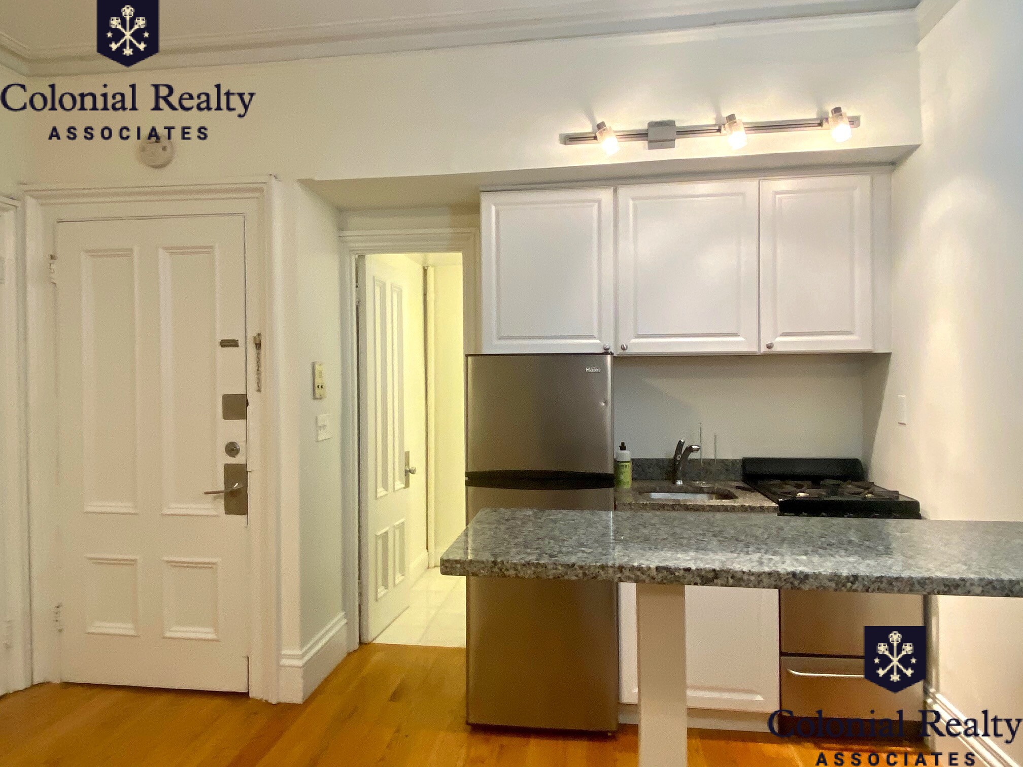 86 Charles St, Beacon Hill