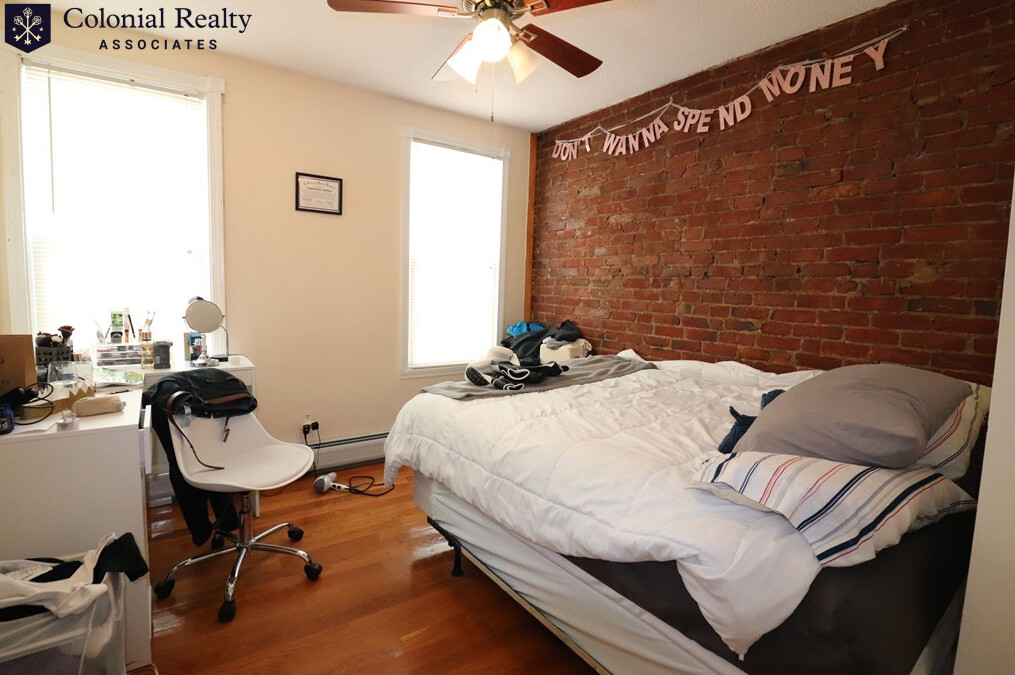 14 Leverett St, Boylston Street