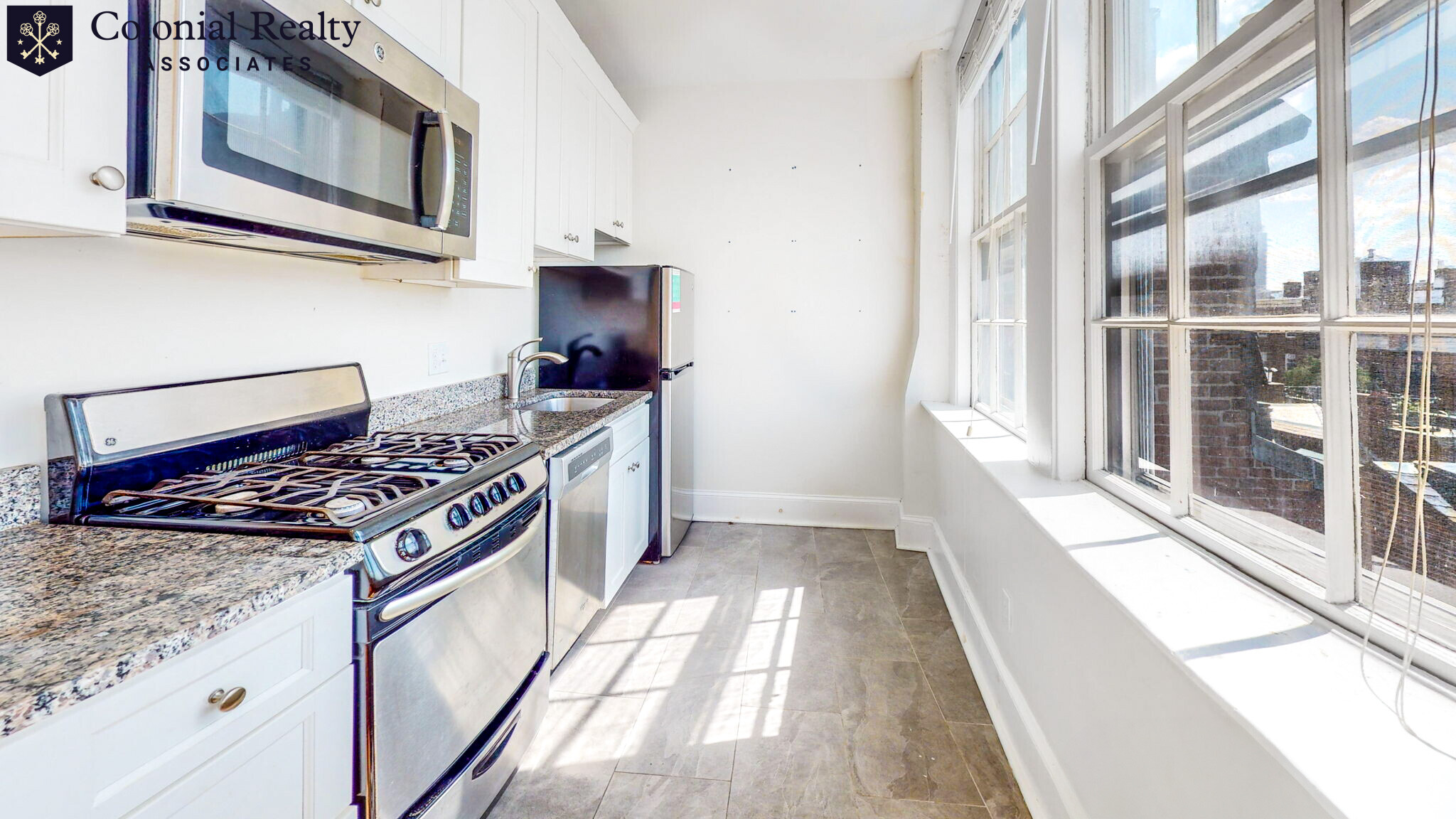 62 West Cedar St, Beacon Hill