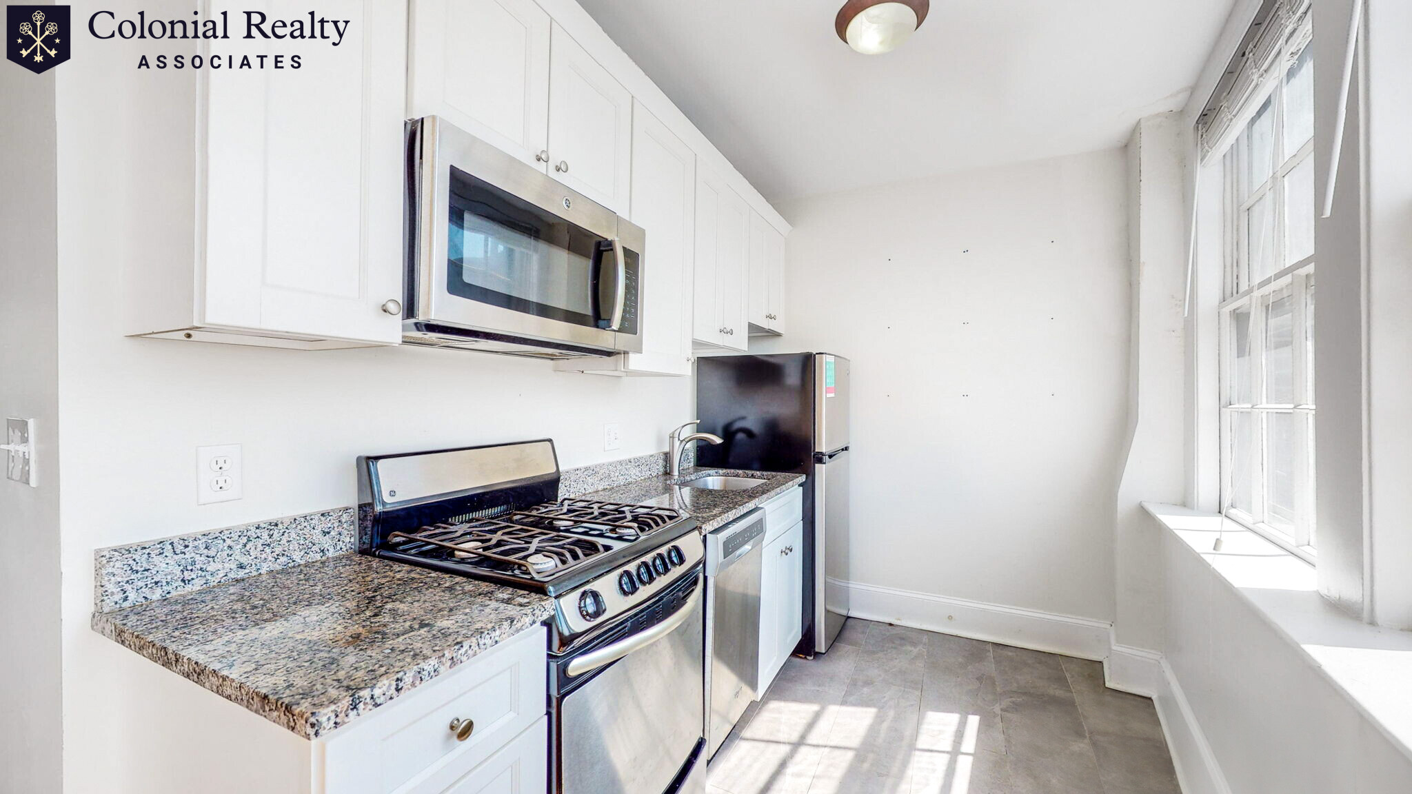 62 West Cedar St, Beacon Hill