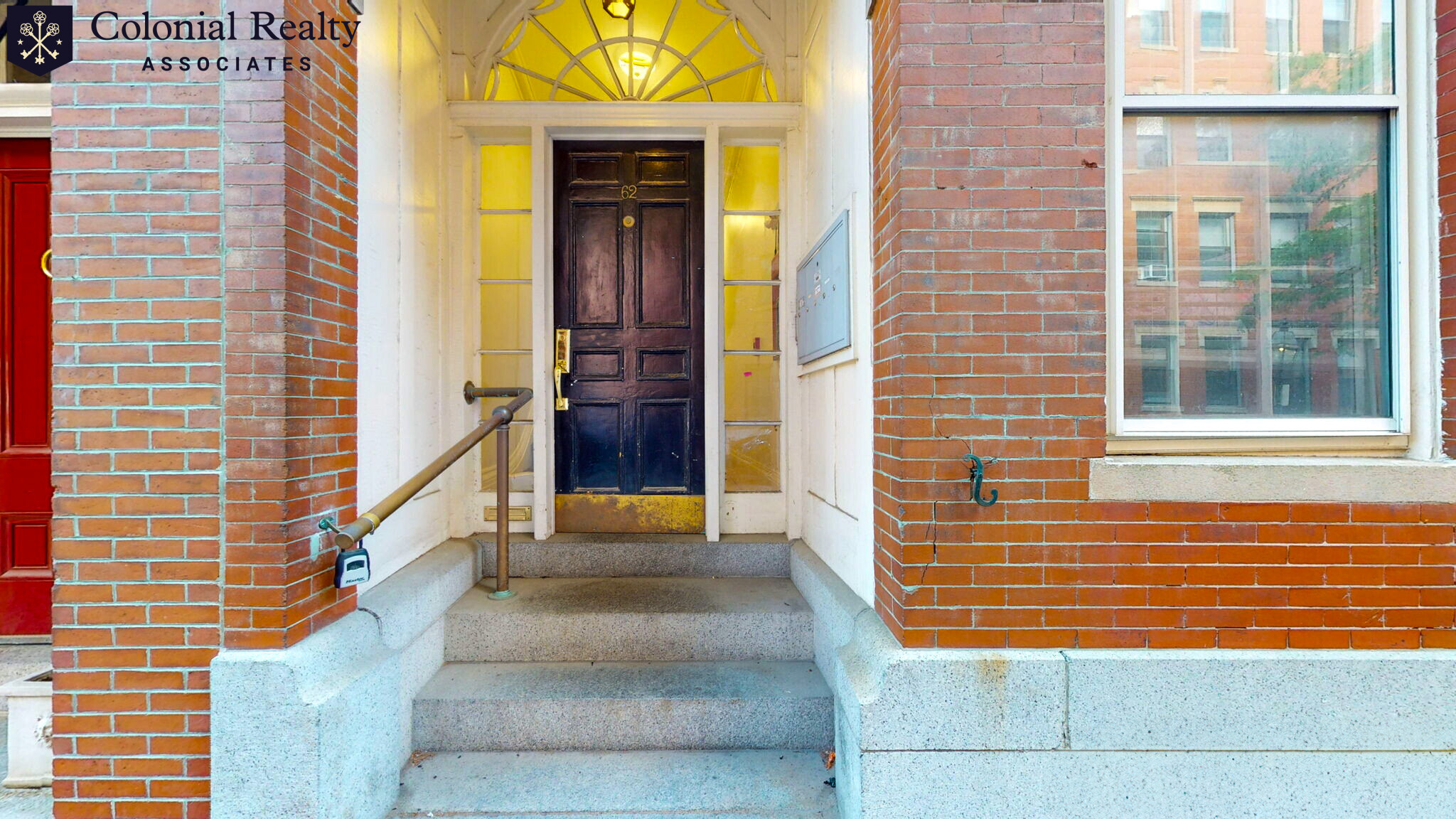 62 West Cedar St, Beacon Hill