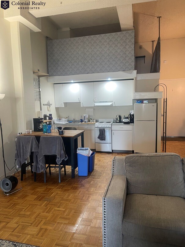 61 Brookline Ave, Fenway