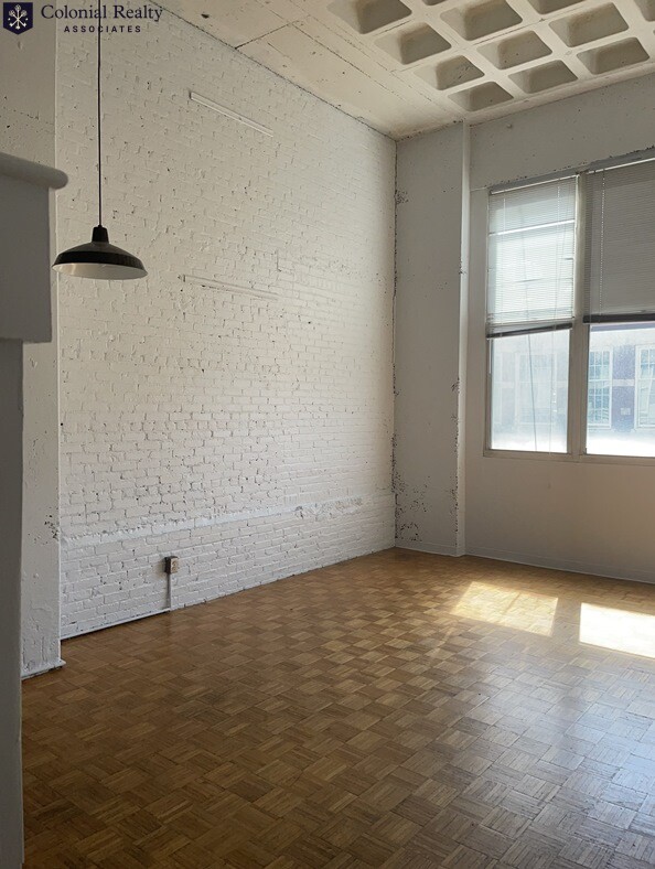 63 Brookline Ave, Fenway