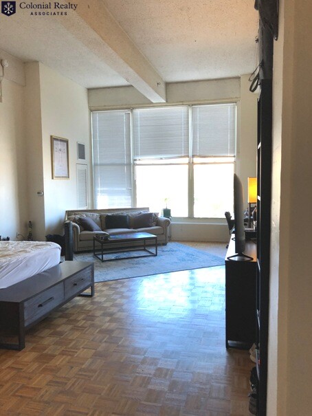 61 Brookline Ave, Fenway