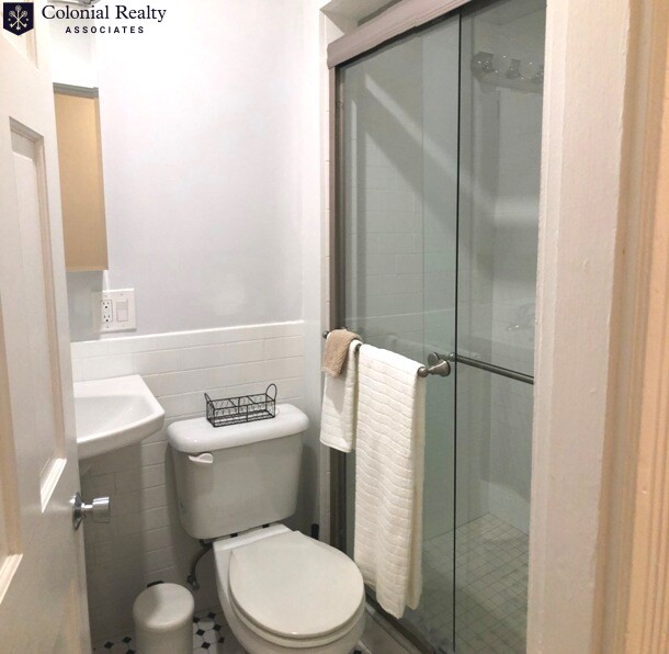 164 Newbury St, Back Bay