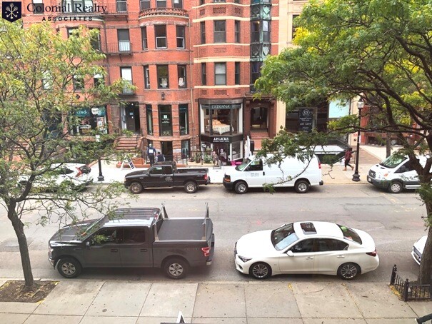 164 Newbury St, Back Bay