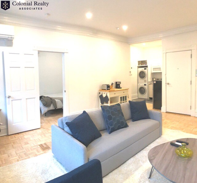 164 Newbury St, Back Bay