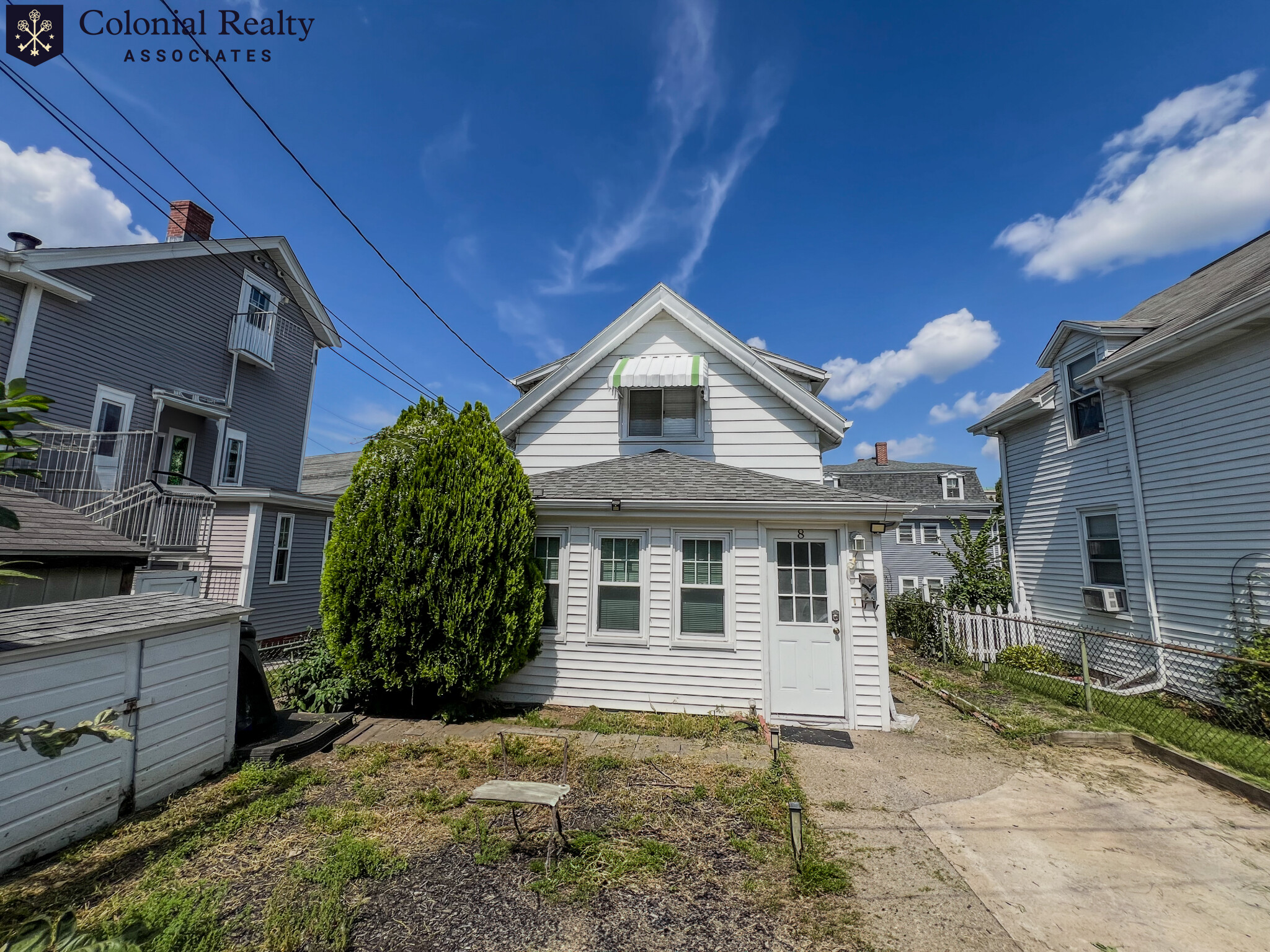 8 Lowell Pl, South Side