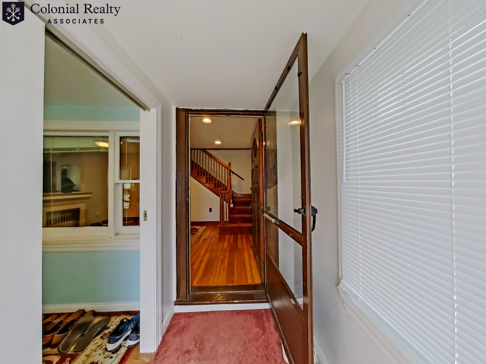 8 Lowell Pl, South Side