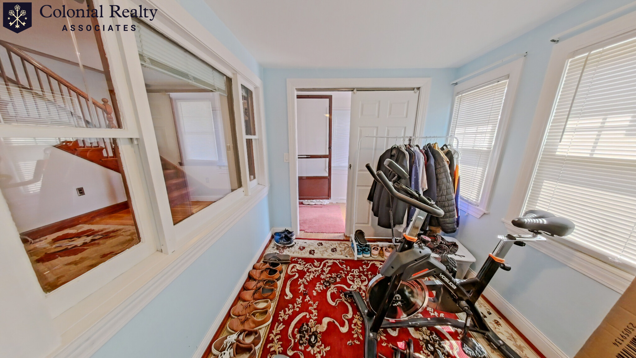 8 Lowell Pl, South Side