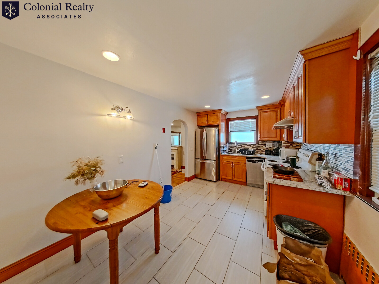 8 Lowell Pl, South Side