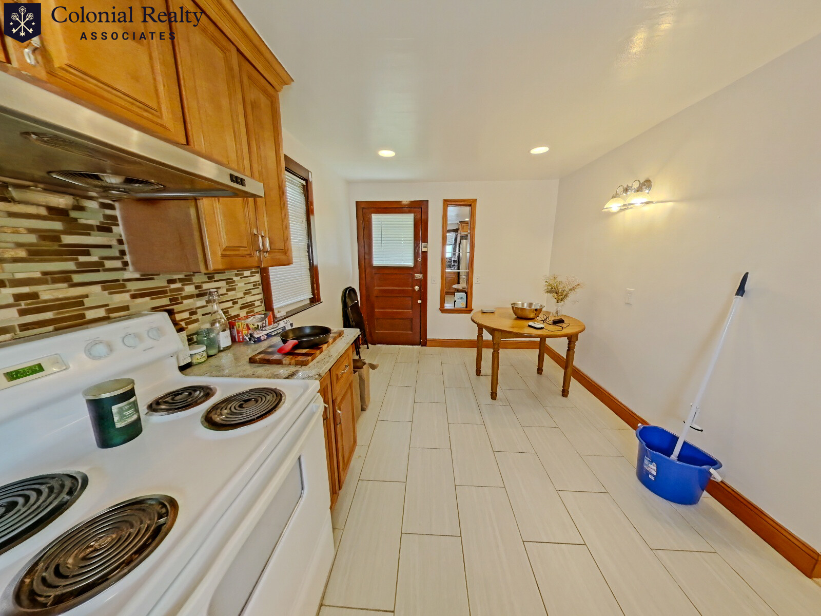 8 Lowell Pl, South Side