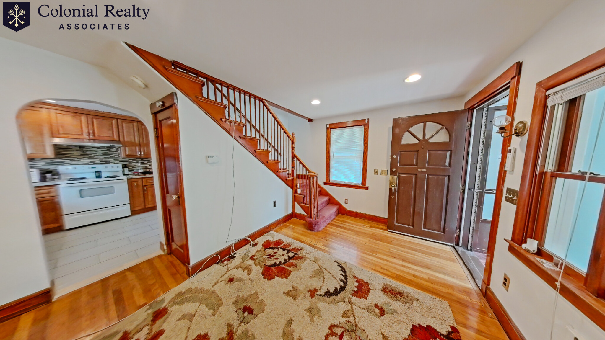 8 Lowell Pl, South Side