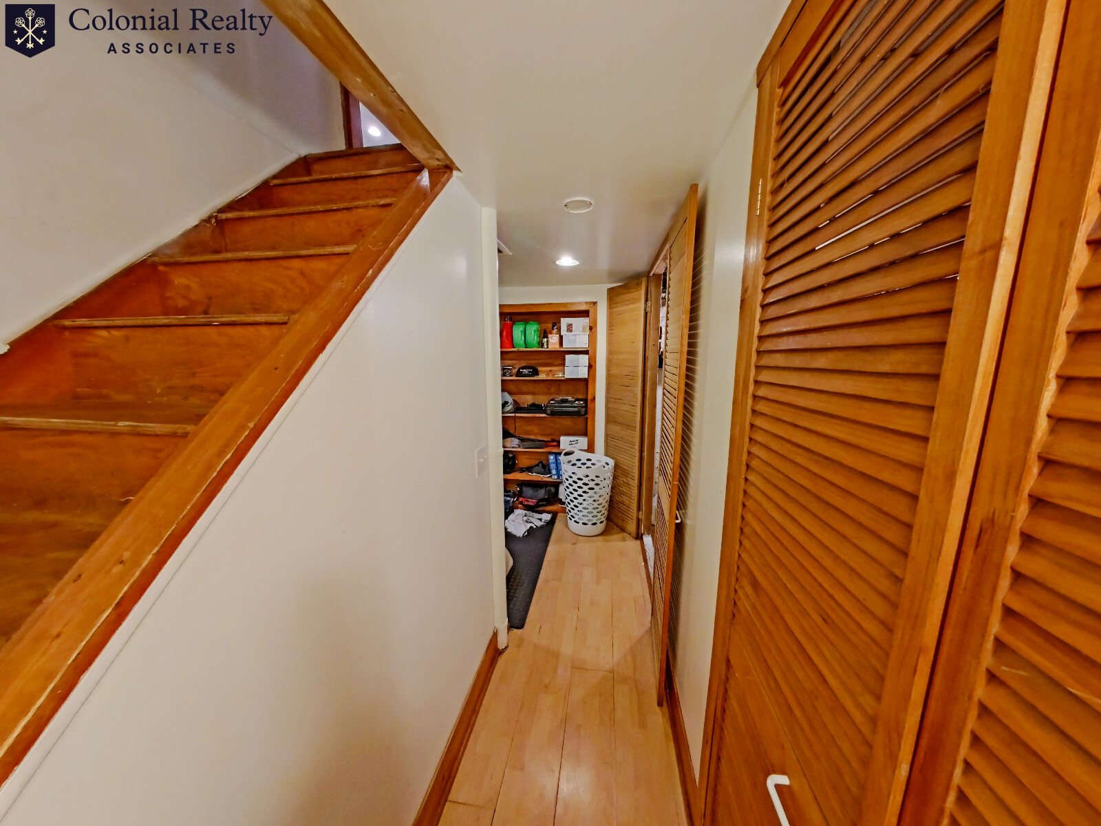 8 Lowell Pl, South Side