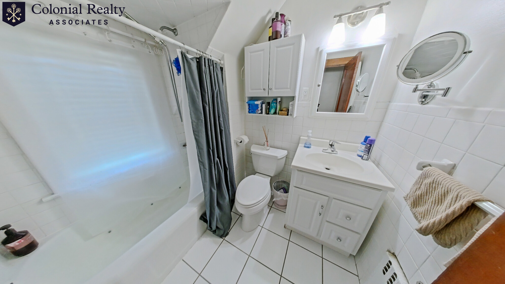 8 Lowell Pl, South Side