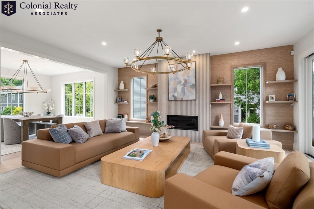 21 Redwood Rd, Newton Center