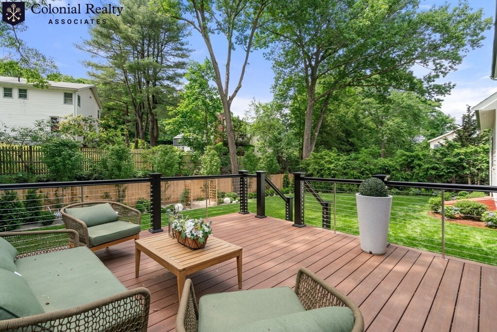 21 Redwood Rd, Newton Center