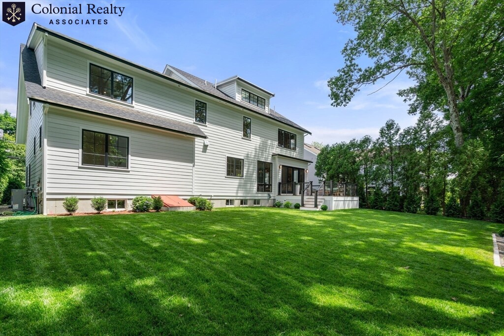 21 Redwood Rd, Newton Center