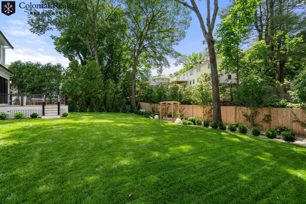 21 Redwood Rd, Newton Center