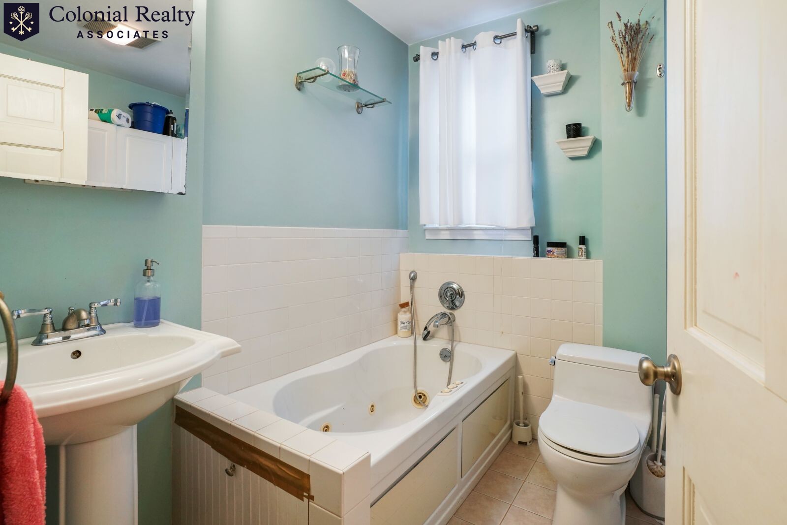 68 Calumet, Mission Hill